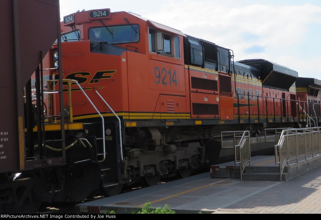 BNSF 9214